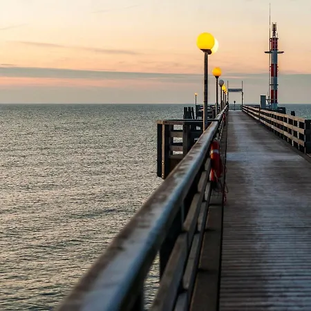 Am Leuchtfeuer Eg Wustrow (Fischland)